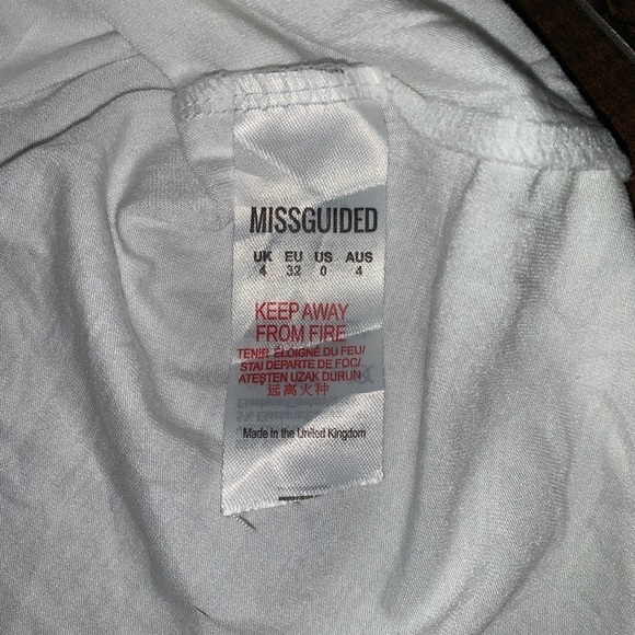 MISSGUIDED COLD SHOULDER TOP - Picture 6 of 6